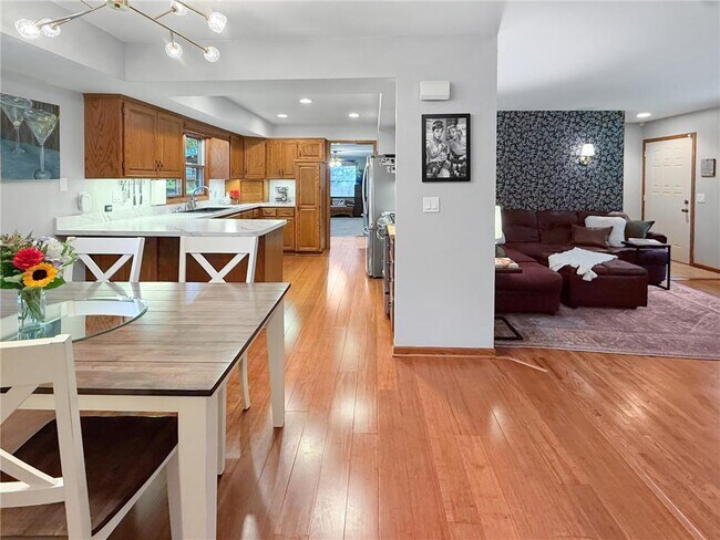 Foto del edificio - 2946 Sumter Ave N