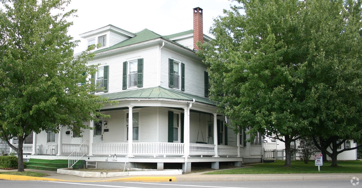 400402 N 5th St, Lewisburg, PA 17837 Apartments in Lewisburg, PA