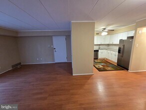 Building Photo - 809 Red Lion Rd