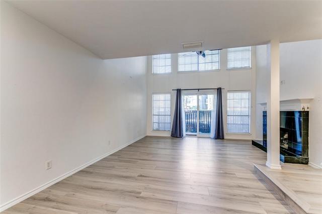 Building Photo - 15221 Berry Trail