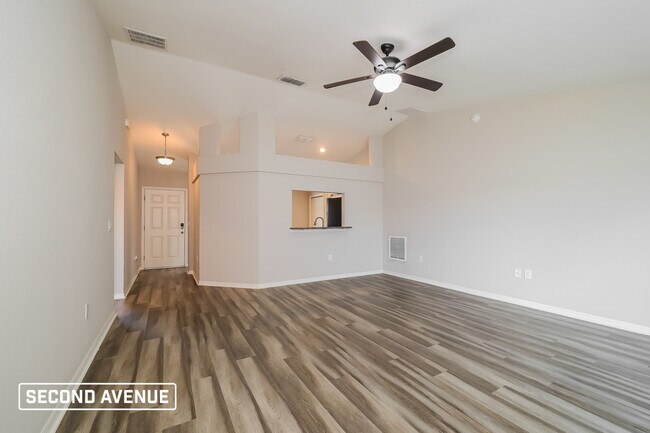 Foto del edificio - 2041 Horse Creek Ln