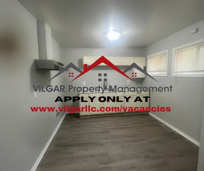 Building Photo - 3 bedrooms, 1 bath slab home in Gary, IN