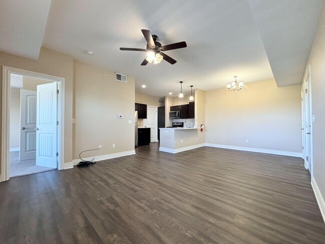 Building Photo - 1409 Genesis Dr