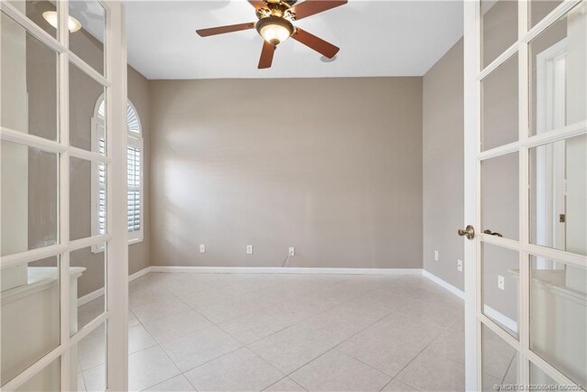 Foto del edificio - 4633 NW Red Maple Dr