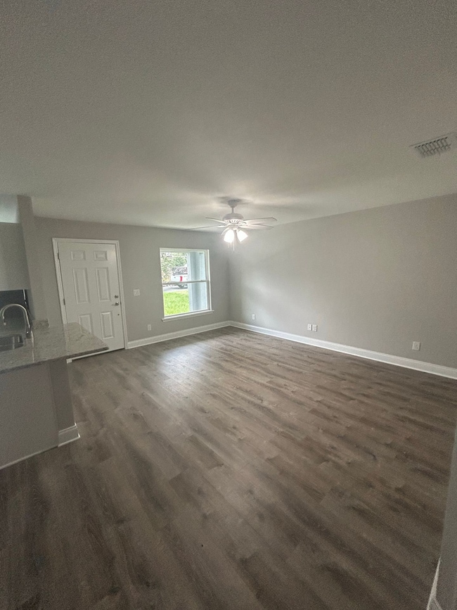 Building Photo - New Build rental Home!