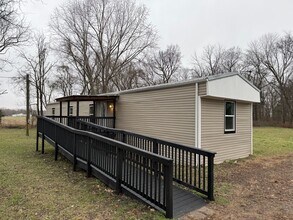 Building Photo - 3065 Montgomery Rd