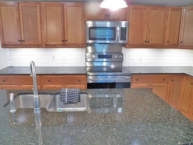 Foto del edificio - 2337 2nd New Hampshire Turnpike N