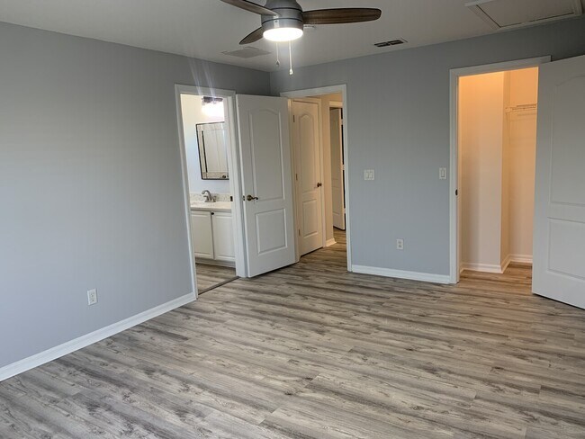 Foto del edificio - 673 Key West Condominium