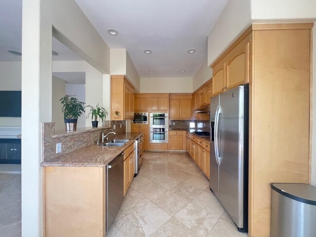 Building Photo - 6041 Assisi Ct