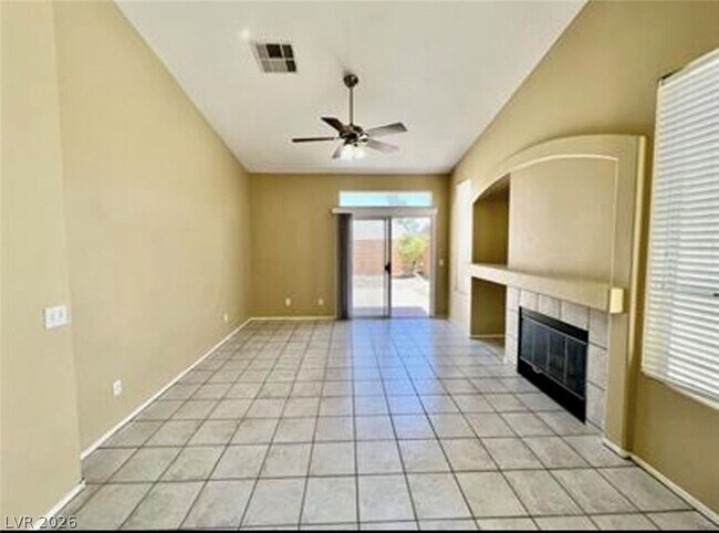 Foto del edificio - 9760 Double Rock Dr