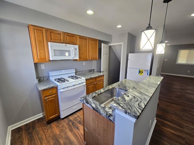 Foto del edificio - **3 BEDROOM TOWNHOME IN BALTIMORE COUNTY AVAILABLE**
