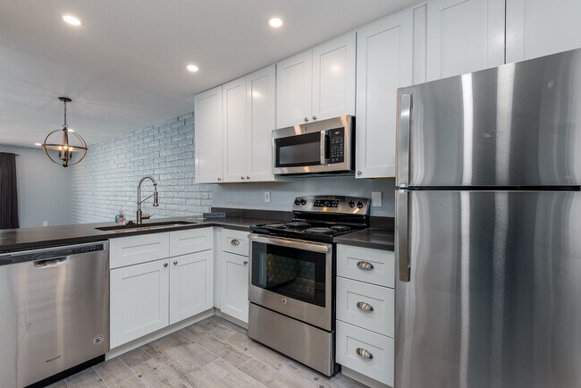 Cocina - 4354 N 82nd St