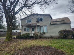 Building Photo - 998 Airport Rd