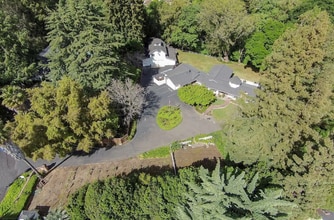 Building Photo - 1042 Easum Dr