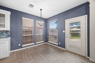 Building Photo - 2207 Thistlerock Ln