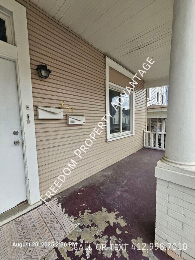 Building Photo - 224 Clifton Ave