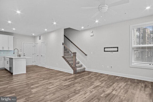 Building Photo - 1630 Bandit Loop