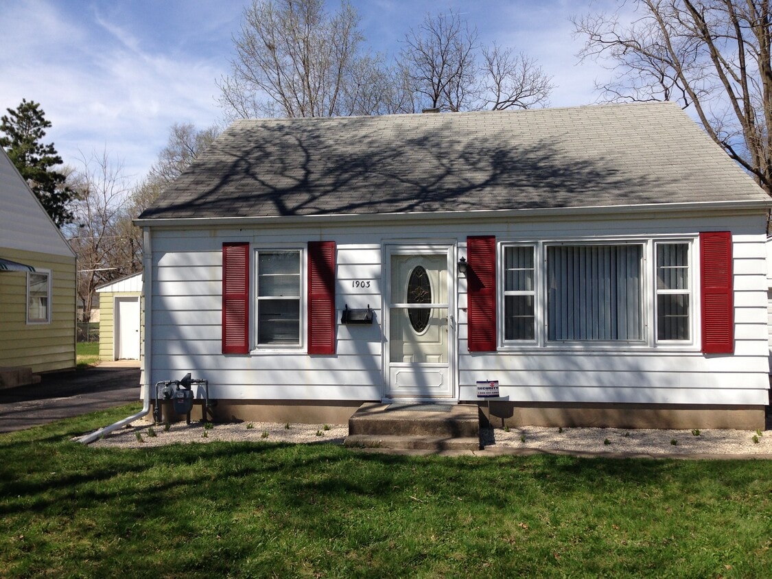 1903 Barton Blvd, Rockford, IL 61103 House Rental in Rockford, IL