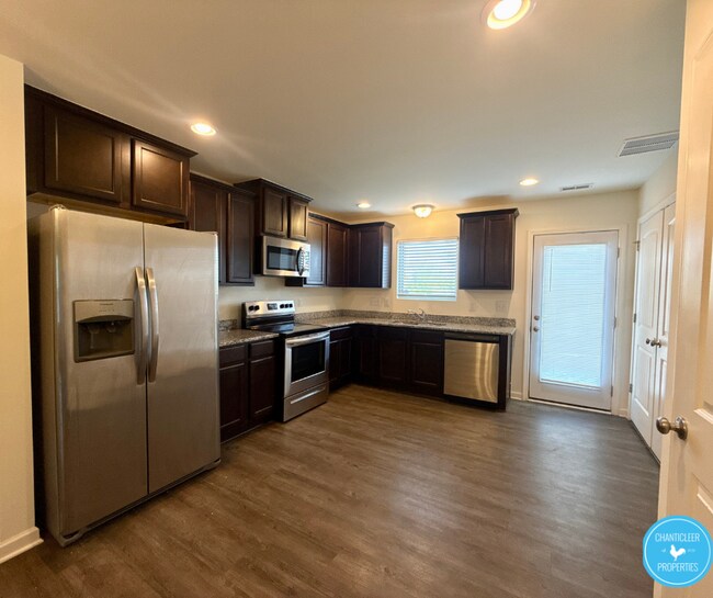 Building Photo - 1208 Haybrook Ln