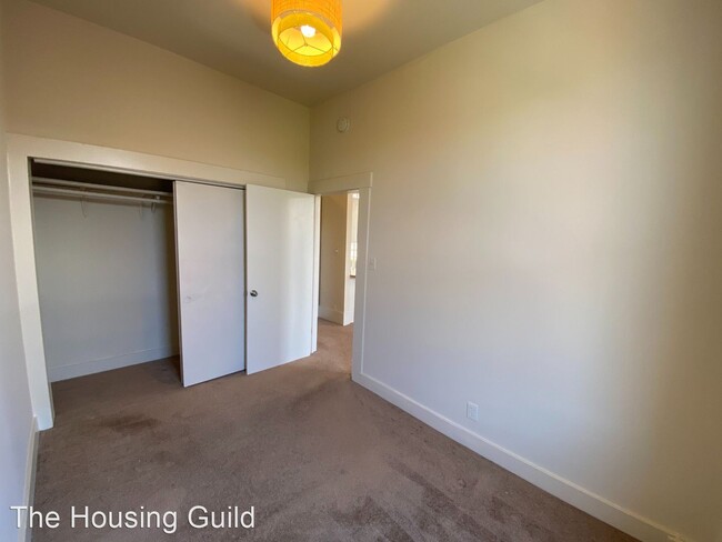 Building Photo - 681 Ivy St