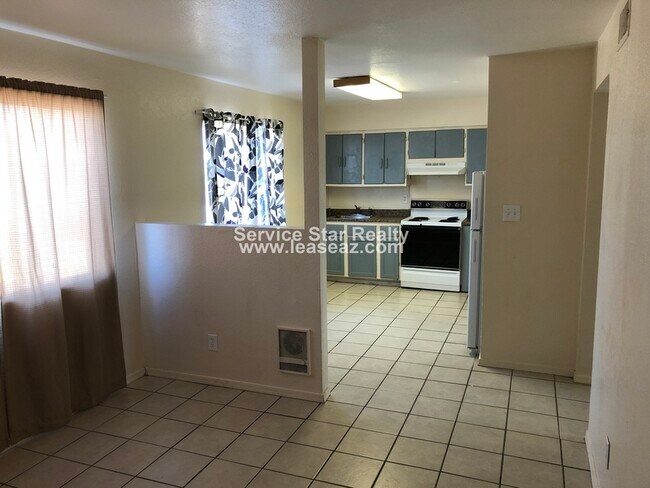 Building Photo - 2510 E Pueblo Ave