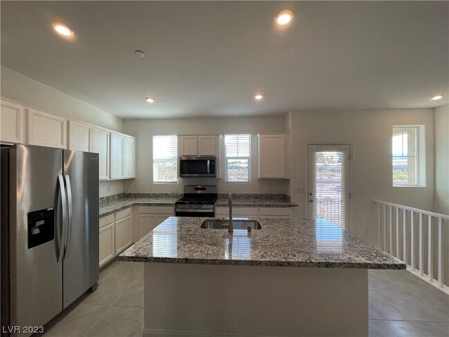 Building Photo - 614 Sedum Ave.