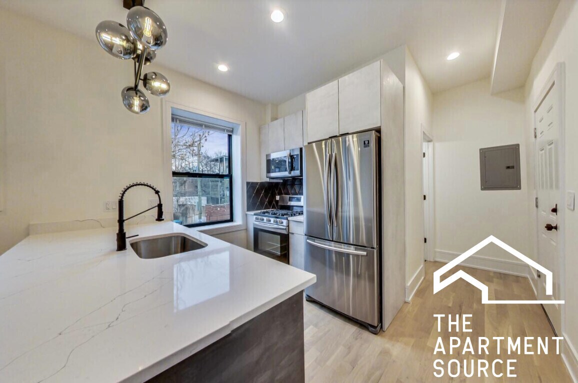 Foto principal - 2551 W Hirsch St