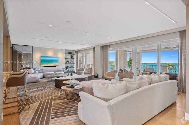 Building Photo - 5242 Fisher Island Dr