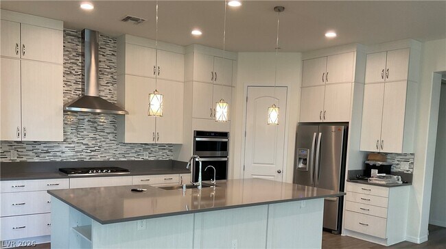 Foto del edificio - 80 Strada Caruso