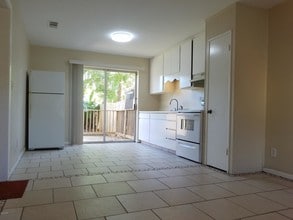 Building Photo - 7220 Poinciana Dr