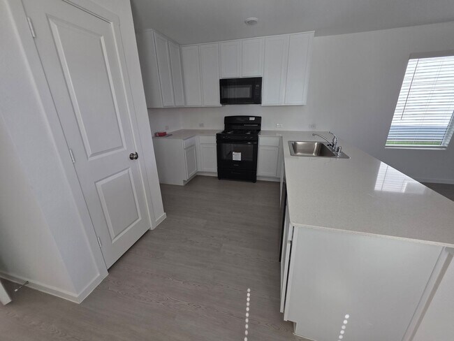 Building Photo - Your Next Chapter Starts Here: 4-Bedroom Home in Providence Village