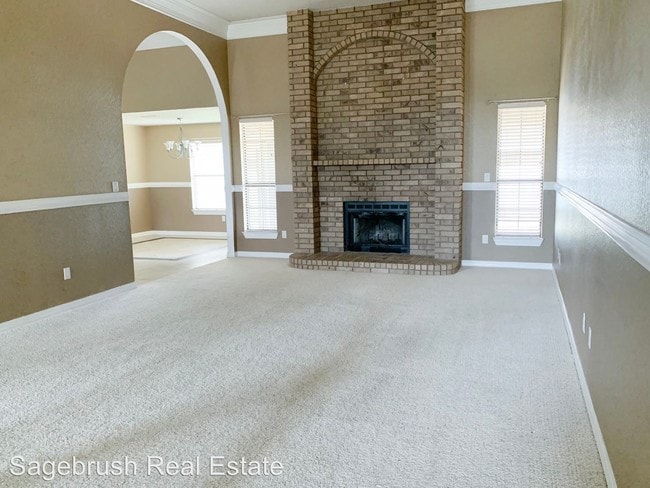 Building Photo - 4 br, 3 bath House - 316 Olive Dr.
