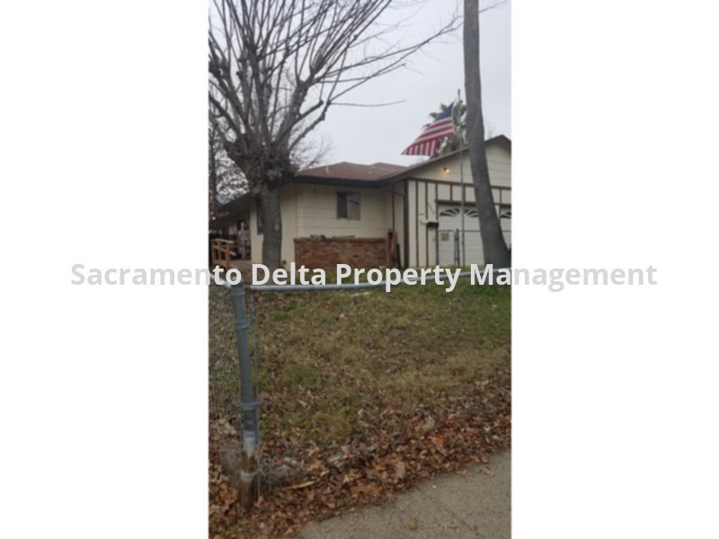 Primary Photo - 2 BEDROOM 1 BA DUPLEX