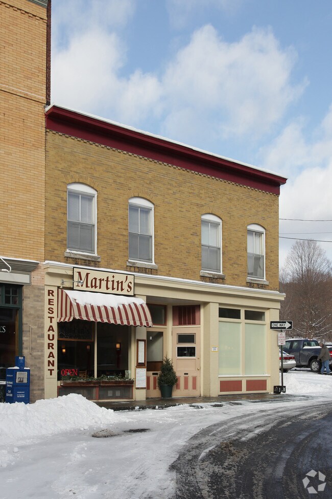 Building Photo - 47 Railroad St