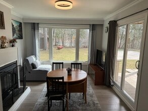 Building Photo - 25 Nightingale Pl