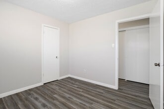 Building Photo - 118 Johnson St