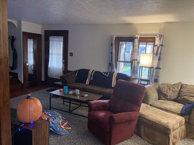 Foto del edificio - 2804 Ivyside Dr