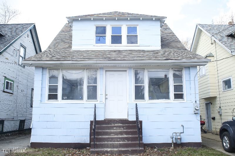 Foto principal - 3 br, 1 bath House - 84 Elmer Ave