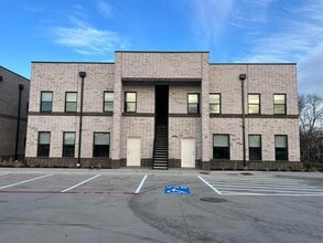 Building Photo - 405 Richlands Wy