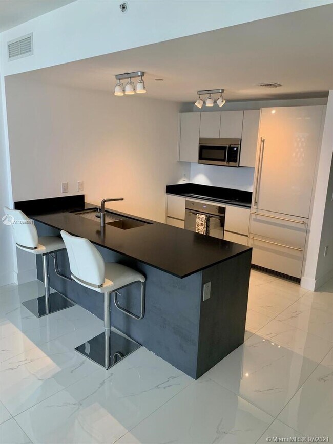 Foto del edificio - 1010 Brickell Ave