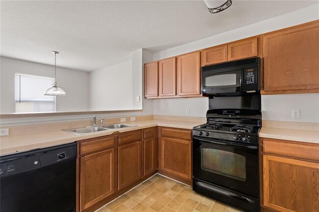 Building Photo - 143 Black Forest Rd