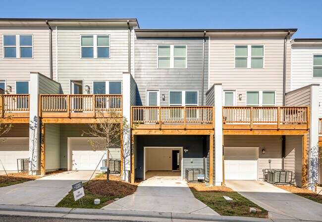 Vista de la parte trasera de la casa - 2643 Creekside Dr NW