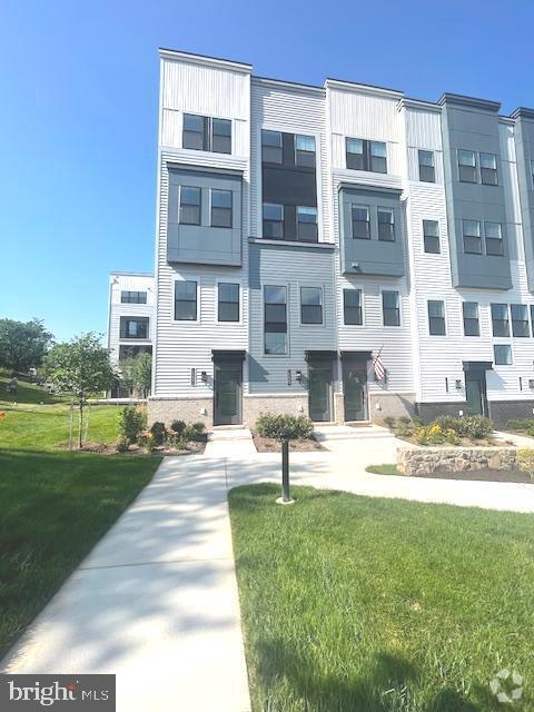 Building Photo - 14431 Gln Mnr Dr