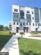 Building Photo - 14431 Gln Mnr Dr