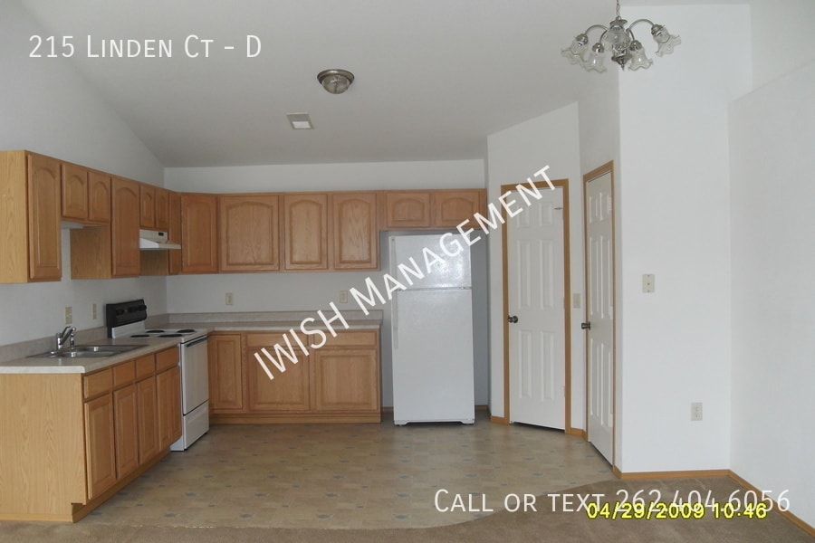 Building Photo - 215 Linden Ct