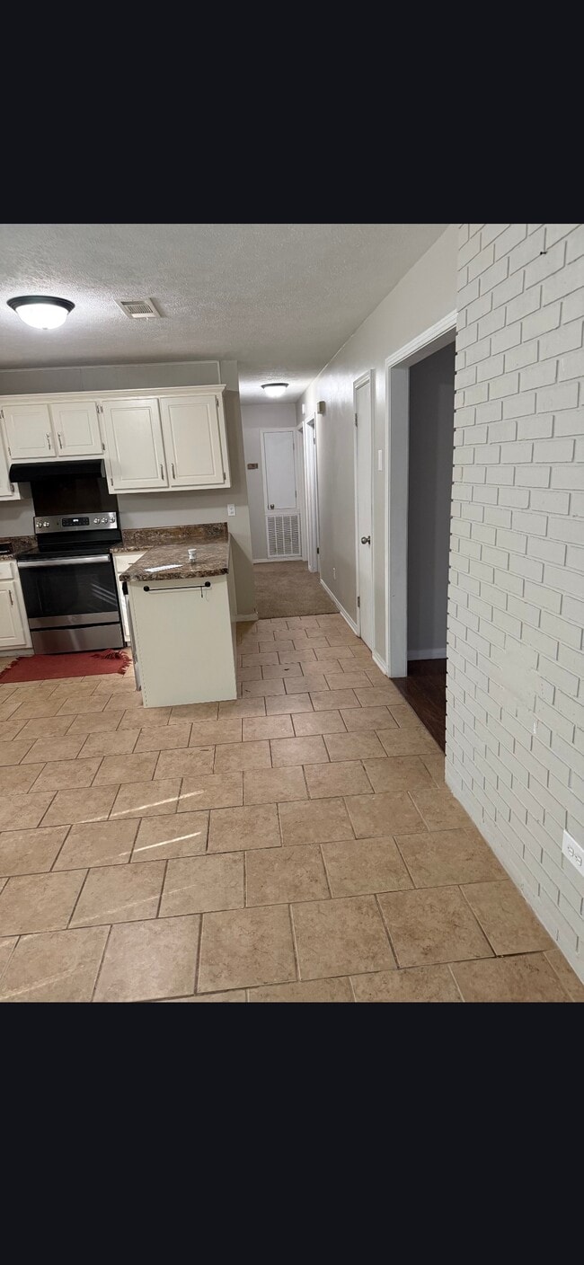 Foto del edificio - 619 Cherokee Rd