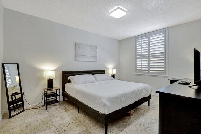 Foto del edificio - 580 S Sapodilla Ave