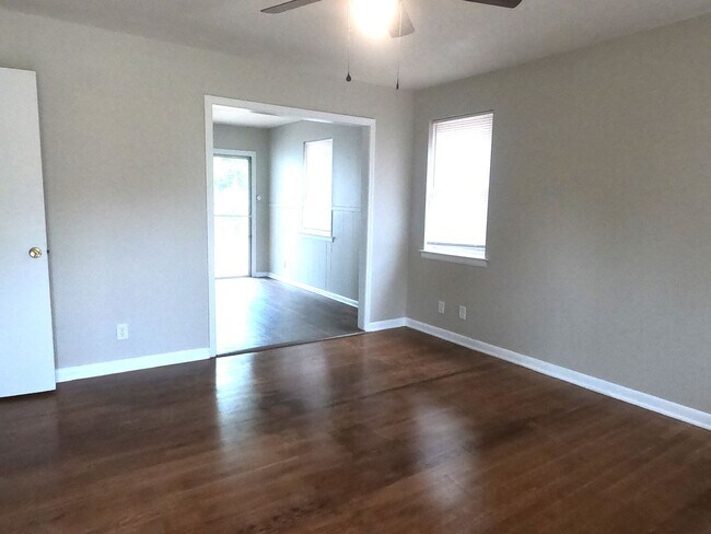 Building Photo - Newly Renovated Home In Frayser