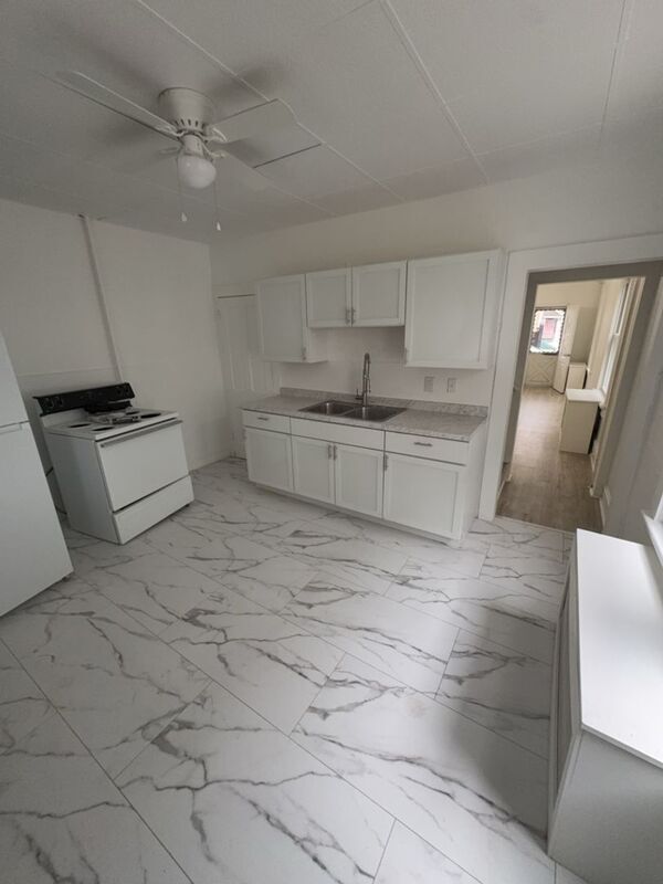 Foto del edificio - 718-720 Archbald St