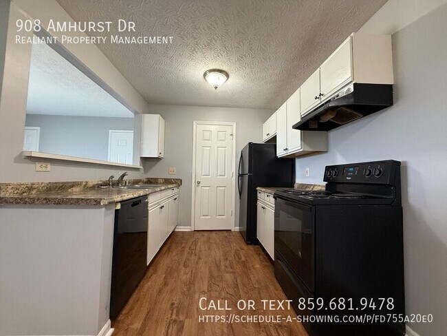 Foto del edificio - 908 Amhurst Dr